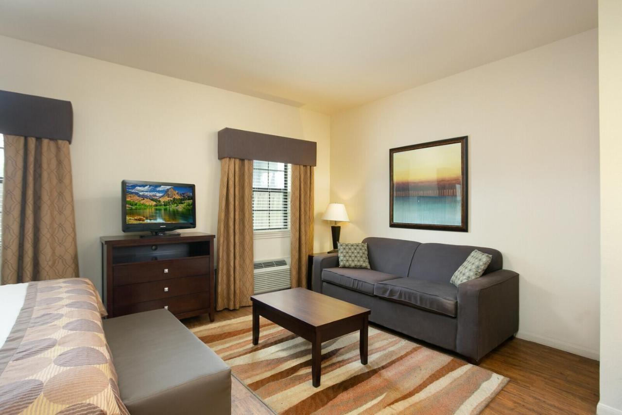The Lodge At Kenedy Exterior photo